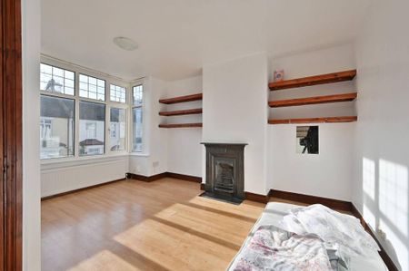 3 bedroom terraced house to rent - Photo 5