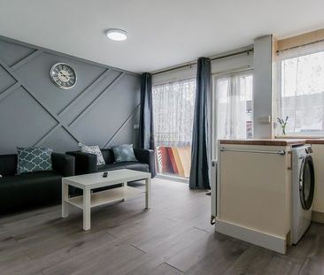 28 Lingard Close - Photo 5