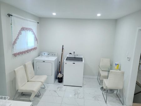 For Lease - 740 Meadowvale Road Unit# Main, Toronto, Ontario - Photo 4