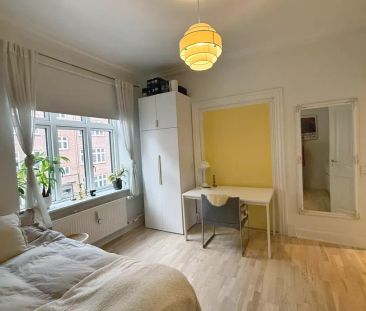 Indbydende lejlighed med klassiske detaljer i Aalborg - Foto 6