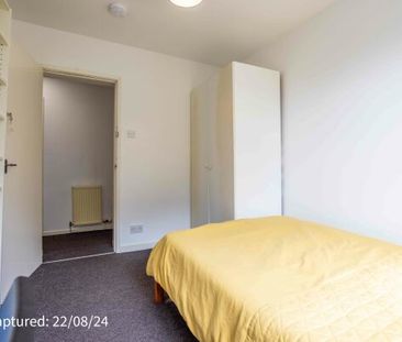 38 Vanbrugh Drive - Photo 5