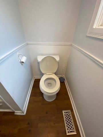 38 Calderwood Drive - Upper - 4 bed, 1 bath - STUDENTS - Photo 5