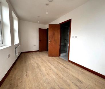 2 Bed Flat, Liverpool, L20 - Photo 2