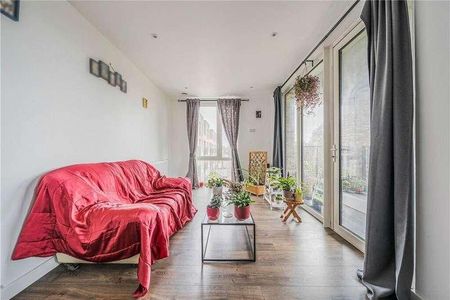 Aldenham Court, Edgware Green, HA8 - Photo 3