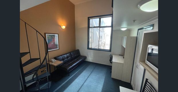 Furnished Loft in the Heart of the University District - Photo 1