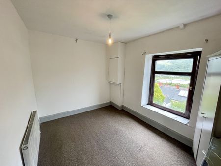 Ty’r Felin Street, Ty’R Felin Street - Photo 2