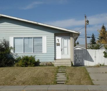 3212 16th AVE SE, Calgary - Photo 2