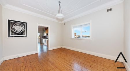 Stylish Light Filled Entertainer Close To Local Attractions - Photo 3