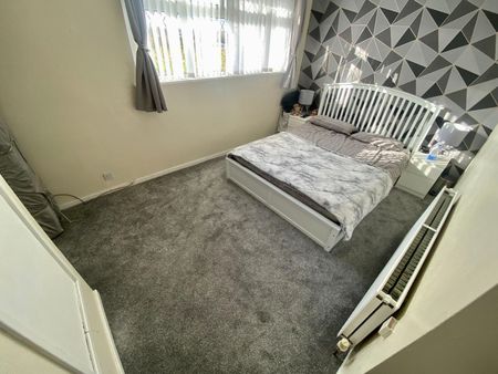 West Grange Green, Leeds - Photo 5