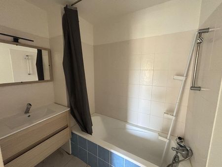 Location Appartement 2 pièces 46m² - Photo 4