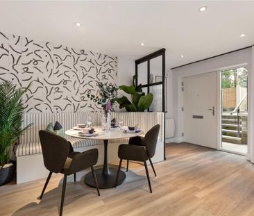 2 bedroom mews to rent - Photo 3