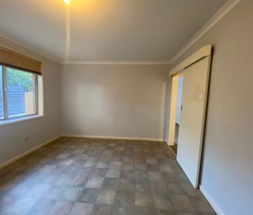 10 Railway Avenue, Crestwood Australia - Photo 5