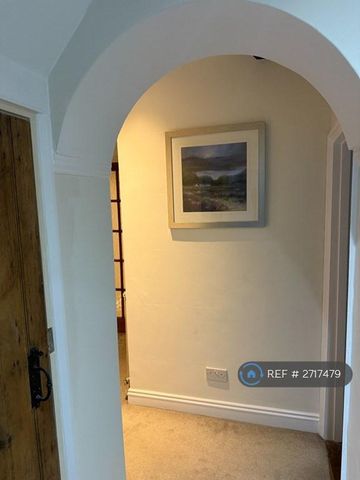 2 bedroom semi-detached house to rent - Photo 2