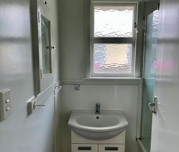 Comfortable 3-Bedroom Home – Lawns Included! Halswell - Photo 1