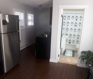 1 BR Main Floor Flat in Great Dartmouth Location! - Photo 1
