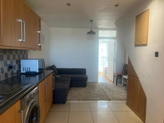 3 bedroom flat to rent - Photo 1