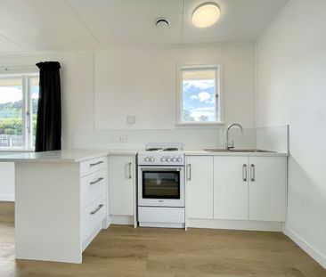 Bright and Fresh - Photo 4