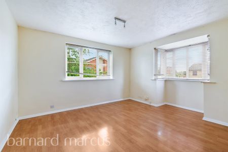 Spring Grove, Mitcham - Photo 2