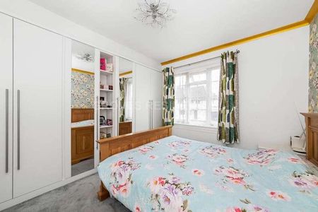 The Crescent, New Malden, KT3 - Photo 5