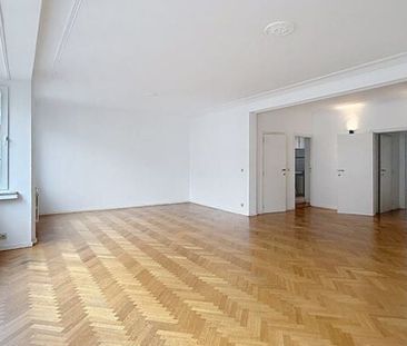 Appartement te huur in Elsene voor € 1.200 met 2 slaapkamers - Photo 4