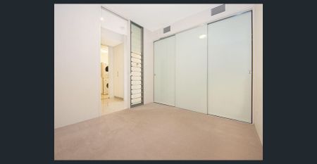 Spacious unit in Prestigious Riverfront Waters Edge Complex - Photo 3