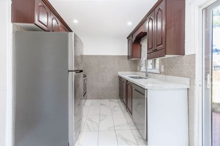 For Lease - 59 Burkwood Crescent, Toronto, Ontario - Photo 2