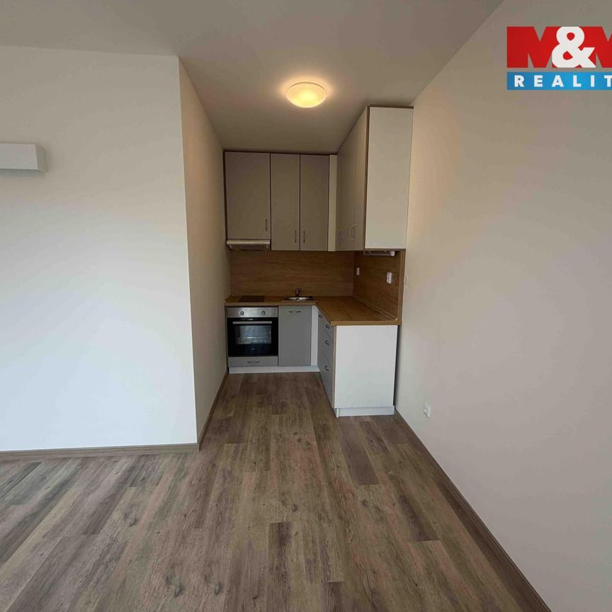 Pronájem bytu 1+kk a garsoniéry 28 m², Langova 1622, Český Brod - Photo 1