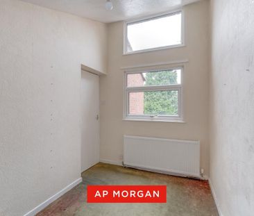 4 bedroom terraced house to rent - Photo 3