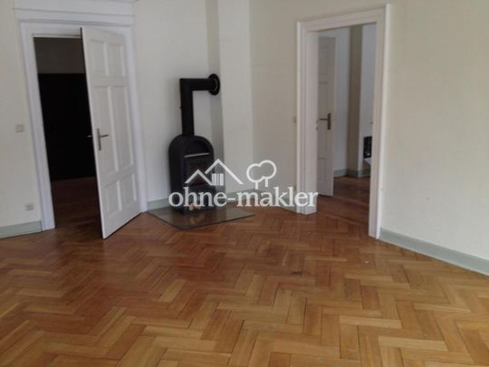 Wunderschöne großräumige 4 Raum Wohnung + Kamin & direkter Zugang zum Garten direkt am Schloßpark - Foto 1