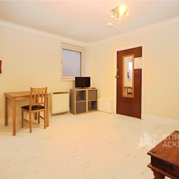 Farnham Road, Guildford, Surrey, GU2 4JN - Photo 1