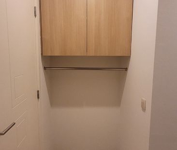 Recent, gelijkvloers appartement met 2 slaapkamers - Photo 5