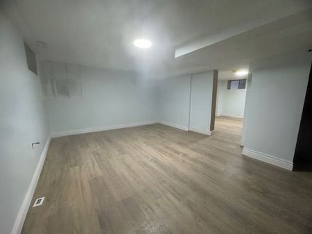 For Lease - 194 Samuels Street Unit# Main Floor, Kitchener, Ontario - Photo 4