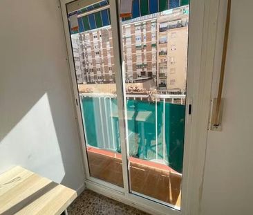 Travessera de Gràcia, Barcelona, Catalonia 08027 - Photo 5