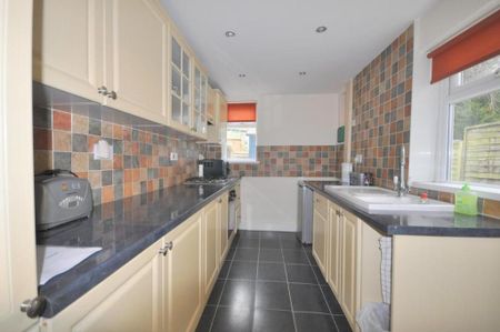 House share to rent - Photo 4