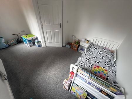 3 bedroom house to rent Pomeroy Crescent, Hedge End, Southampton, SO30 - Photo 5