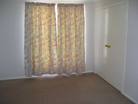 2/50 Lambert Street - Photo 2