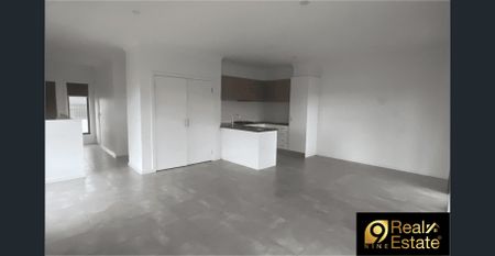 Convenience at Your Doorstep – Walk to Station & Shops! - Photo 2