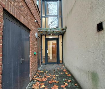 3 bedroom flat to rent - Photo 4