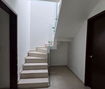 Casa en renta en La Romanza, Santa Anita · 3 recámaras · $11,000 - Photo 2