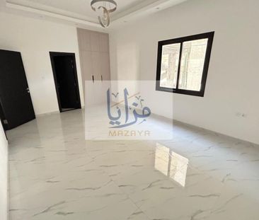 Spacious Villa in Al Yasmeen 1 with Stunning Views - Photo 3