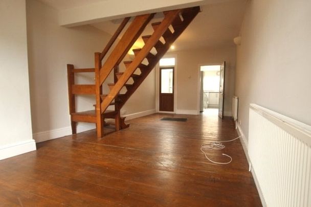 Riverside, Cambridge £1,600 pcm ⓘ The monthly or weekly payment required by the landlord. Read our glossary page , 2 bedrooms, end terrace house, to let * Tenant info - Photo 1