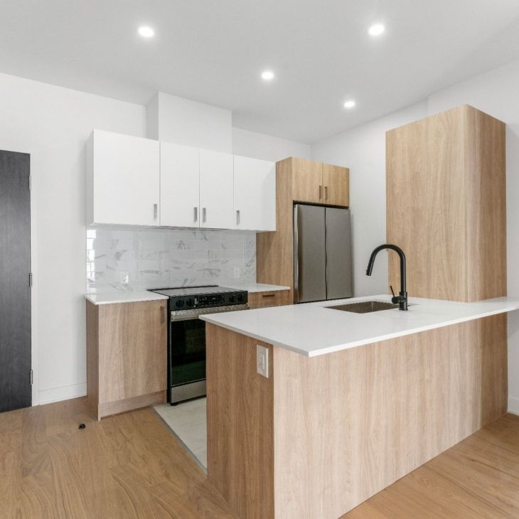 Montréal (Saint-Laurent) (Saint-Laurent Ouest) - Photo 1