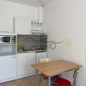 A LOUER STUDIO MEUBLE - Photo 2