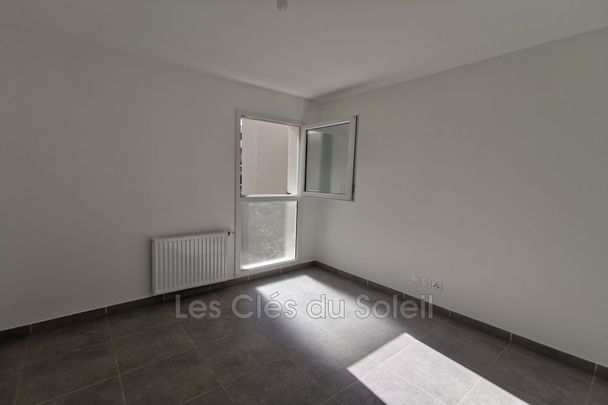 Location appartement 2 pièces 38 m² Toulon - Photo 1