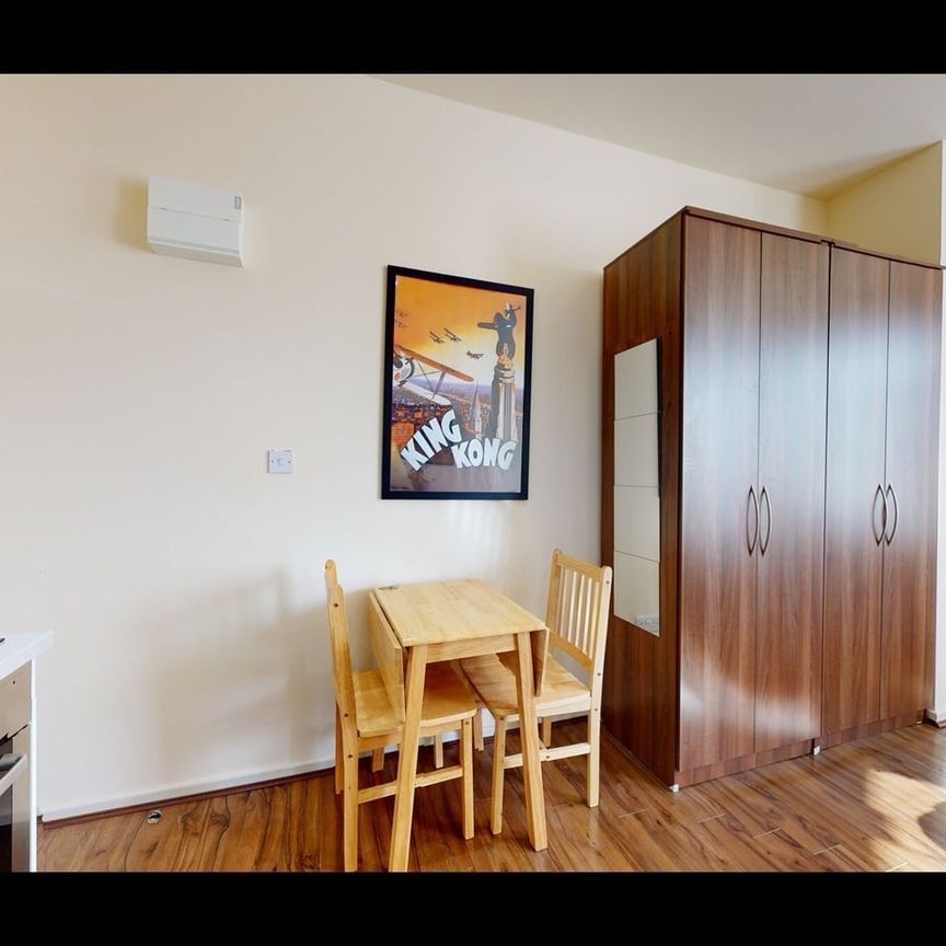 Studio Flat, Willesden Green, NW2 - Photo 1