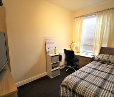 5 bedroom terraced house to rent - Photo 6