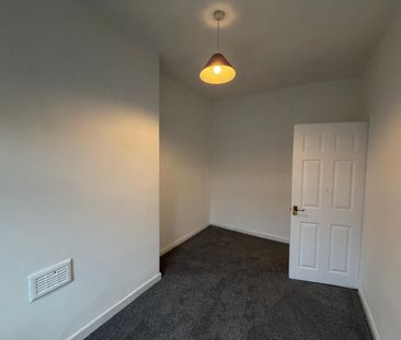 2 Bed Terraced House, Townley Street, M11 - Photo 5