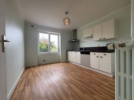 Location Appartement 3 pièces 70m² - Photo 2