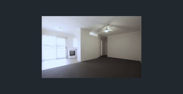 Neat and Tidy 2 Bedroom Unit in a Great Location! - Photo 1