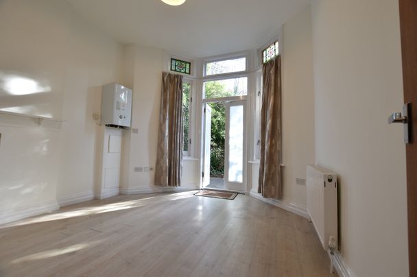1 Bed Flat, Hart Hill Drive, LU2 - Photo 1
